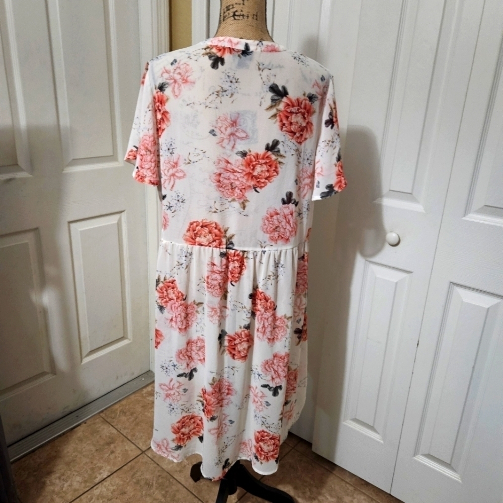 Torrid Lexie Babydoll Chiffon High-Low Sheer Floral Tunic Size 1 (1X) - Picture 7 of 13